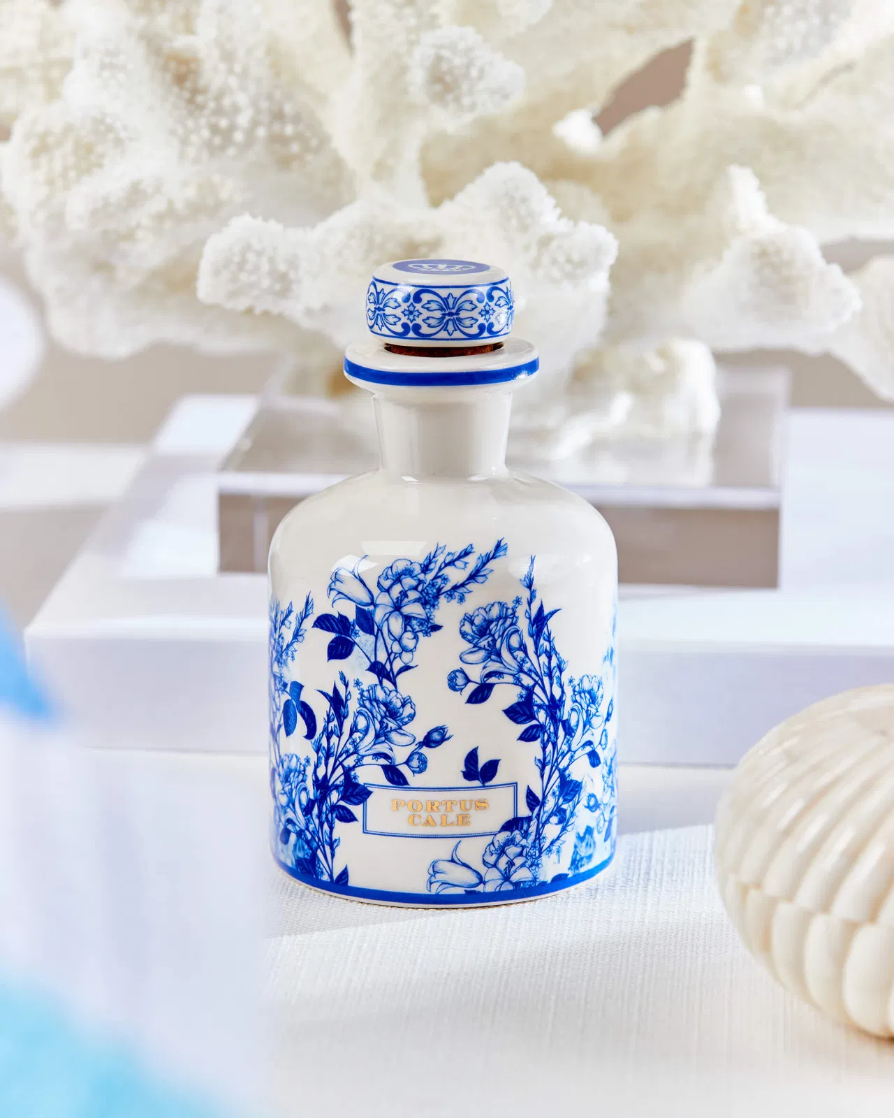 Portus Cale Gold & Blue Luxury Reed Diffuser โ 8.4oz โ Pink Pepper & Jasmine - Image 2