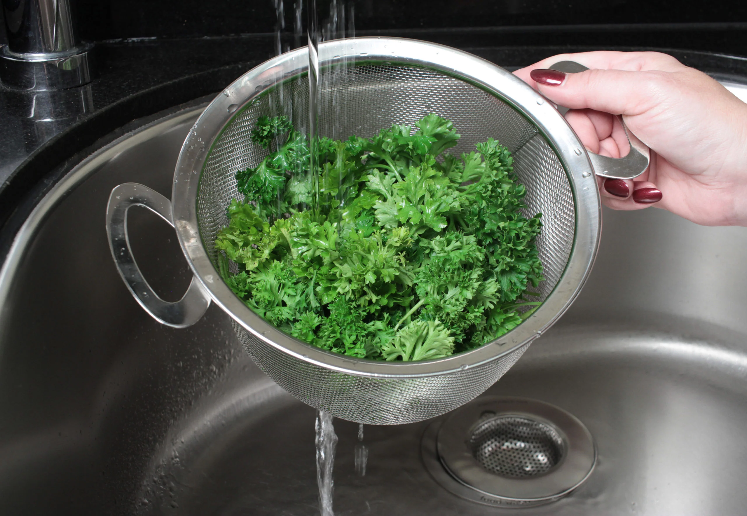 Precision Pierced Stainless Steel 3 qt Colander - Image 2