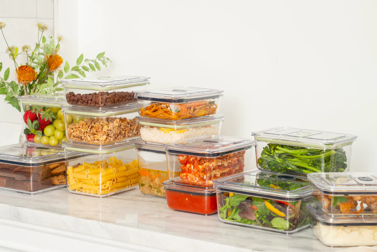 Prepara Latchlok Click Food Storage Container With Divider – 6.2 Cups - Image 6