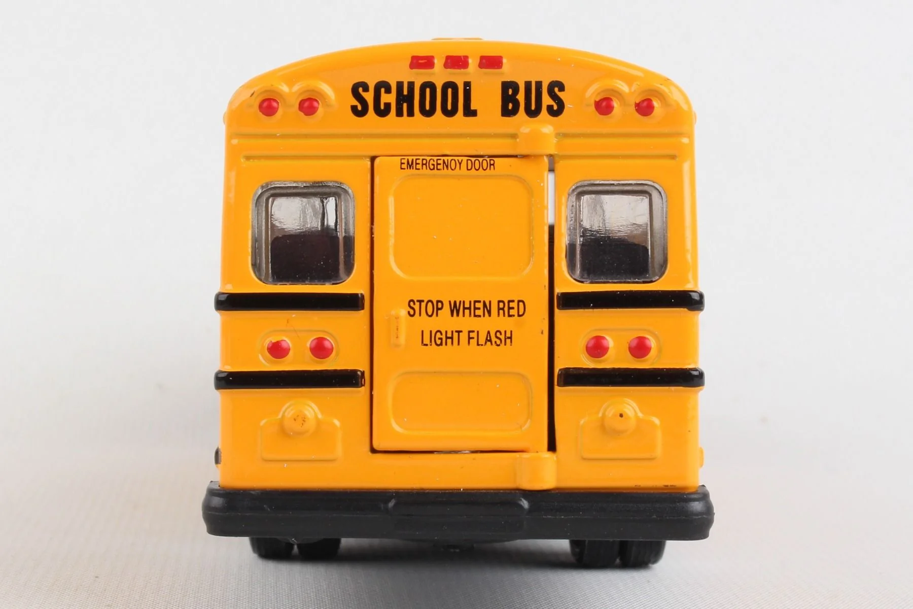 Road Marks Pullback Die-Cast Metal Toy School Bus – 7.5" - Image 2