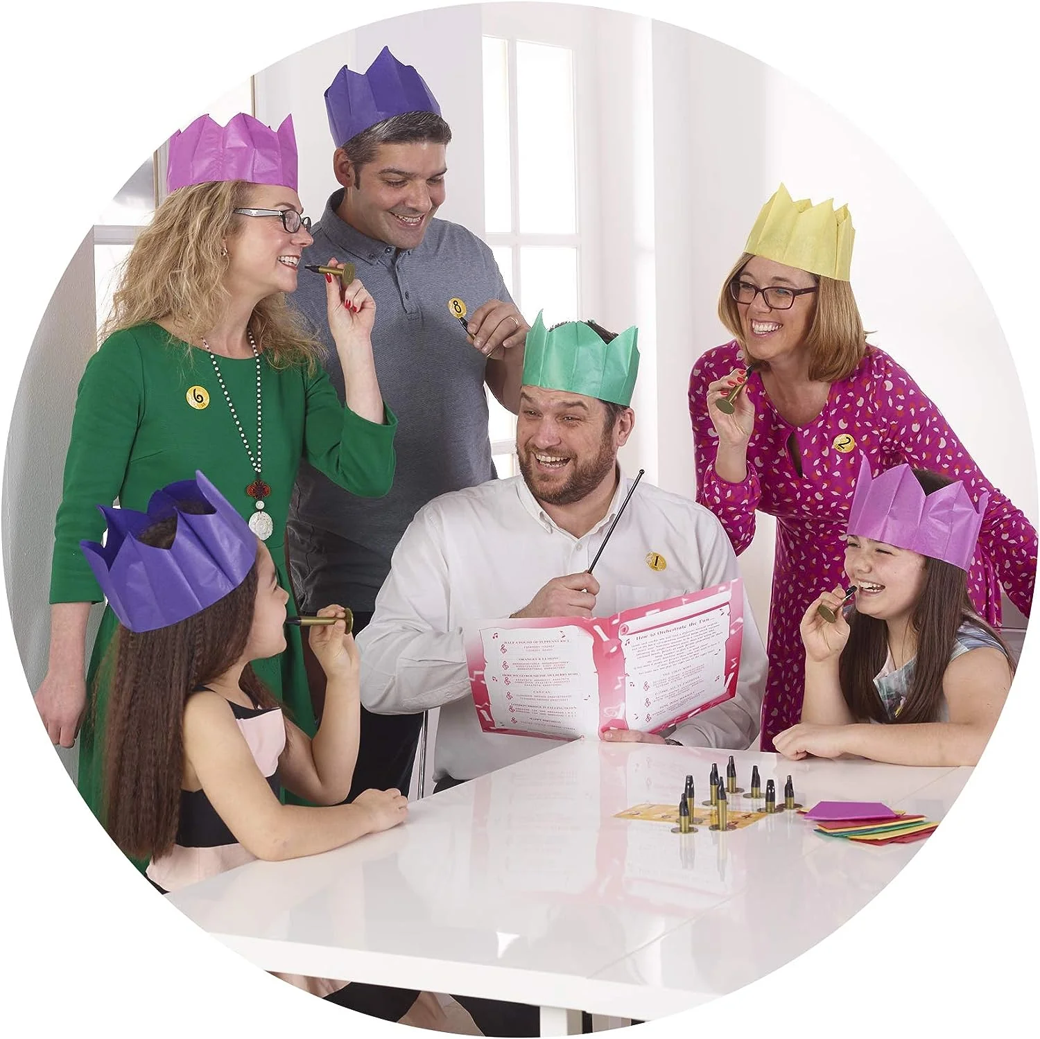 Robin Reed Concerto Holly Christmas Party Crackers โ 8 Pack - Image 3