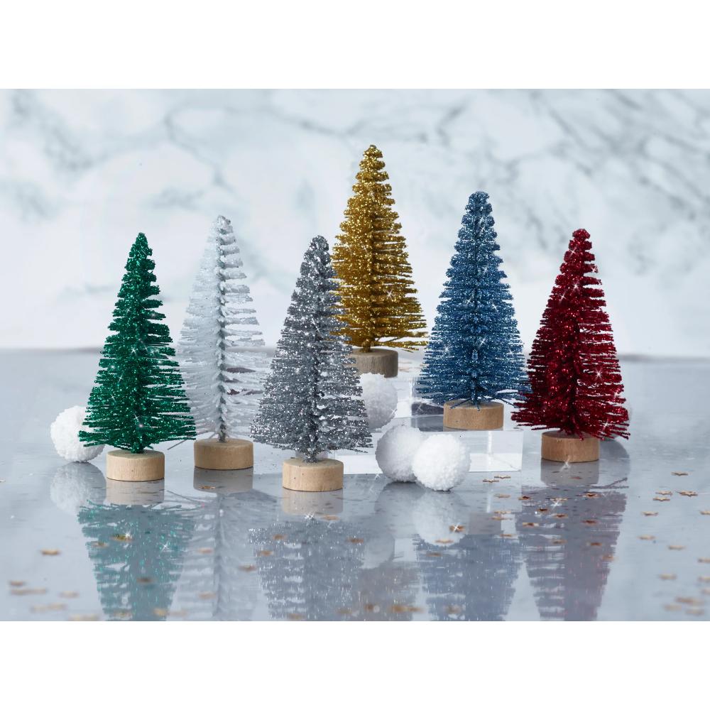 Robin Reed Silver Pine Trees Handmade Christmas Crackers – 6 Pack - Image 2