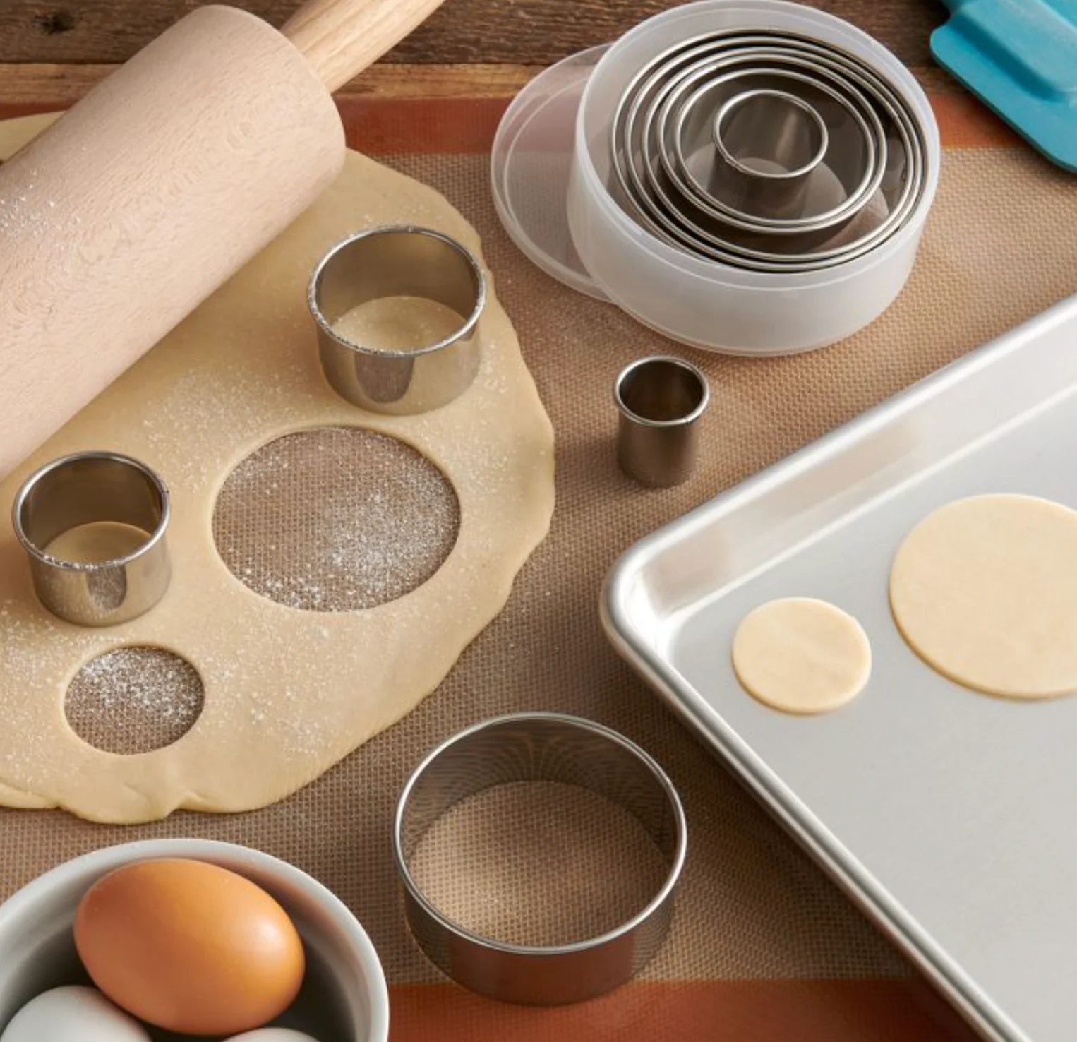 Mrs. Anderson Round Cookie Cutter Set with Storage Container – Set of 10 - Image 6