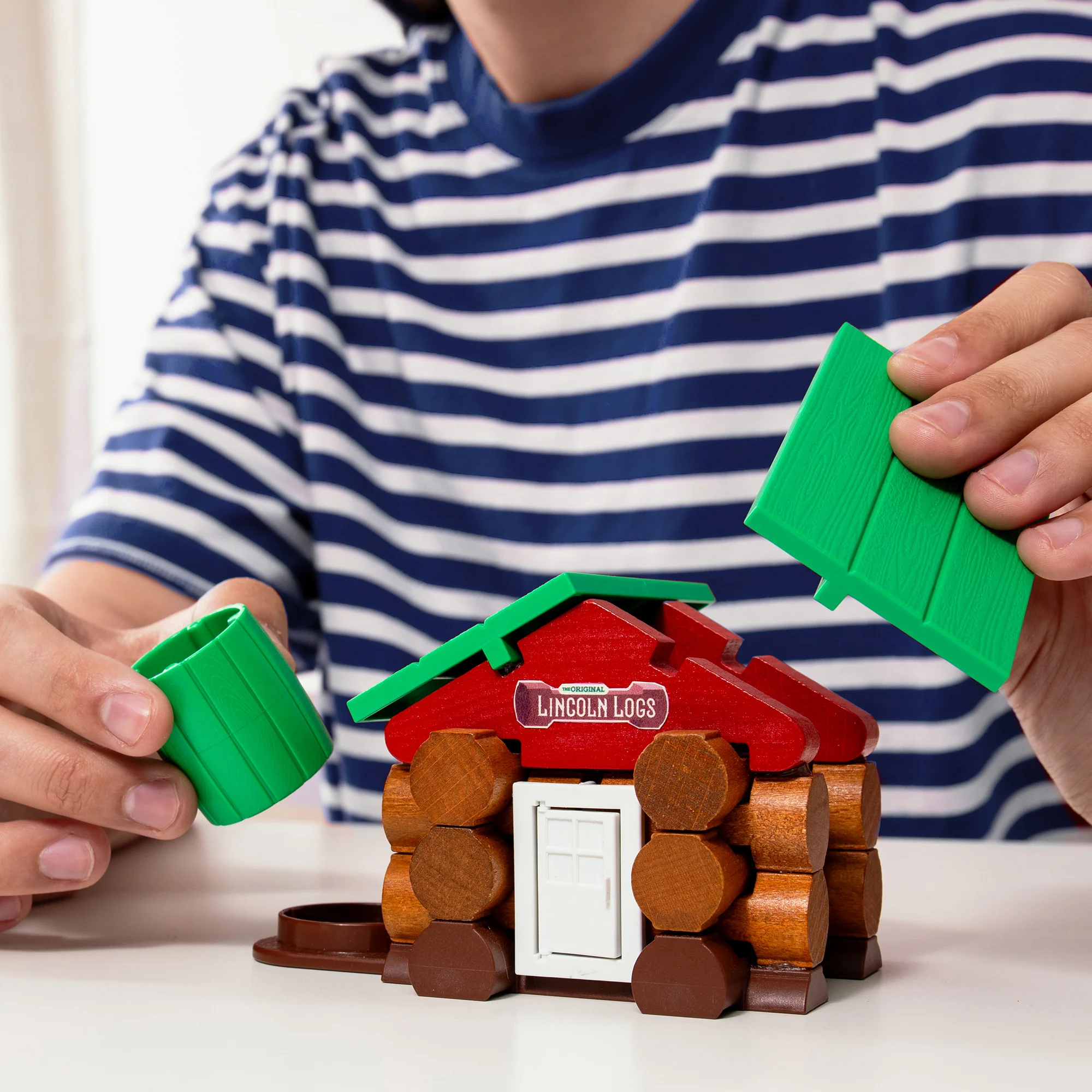 Schylling Mini Classics – Lincoln Logs Mini Home - Image 3