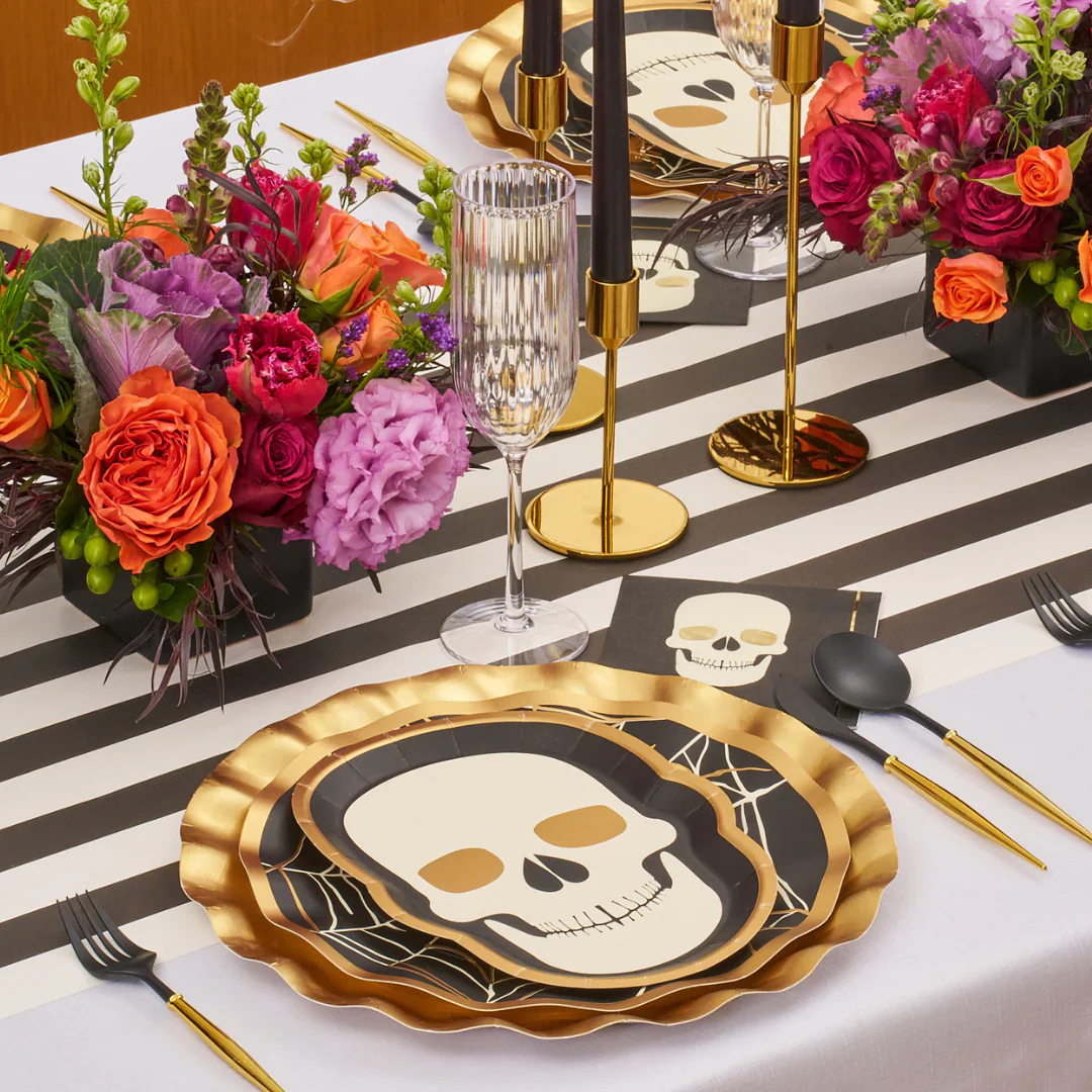 Sophistiplate Die-Cut Classic Spooky Skull Salad & Dessert Plates – 8pk - Image 3