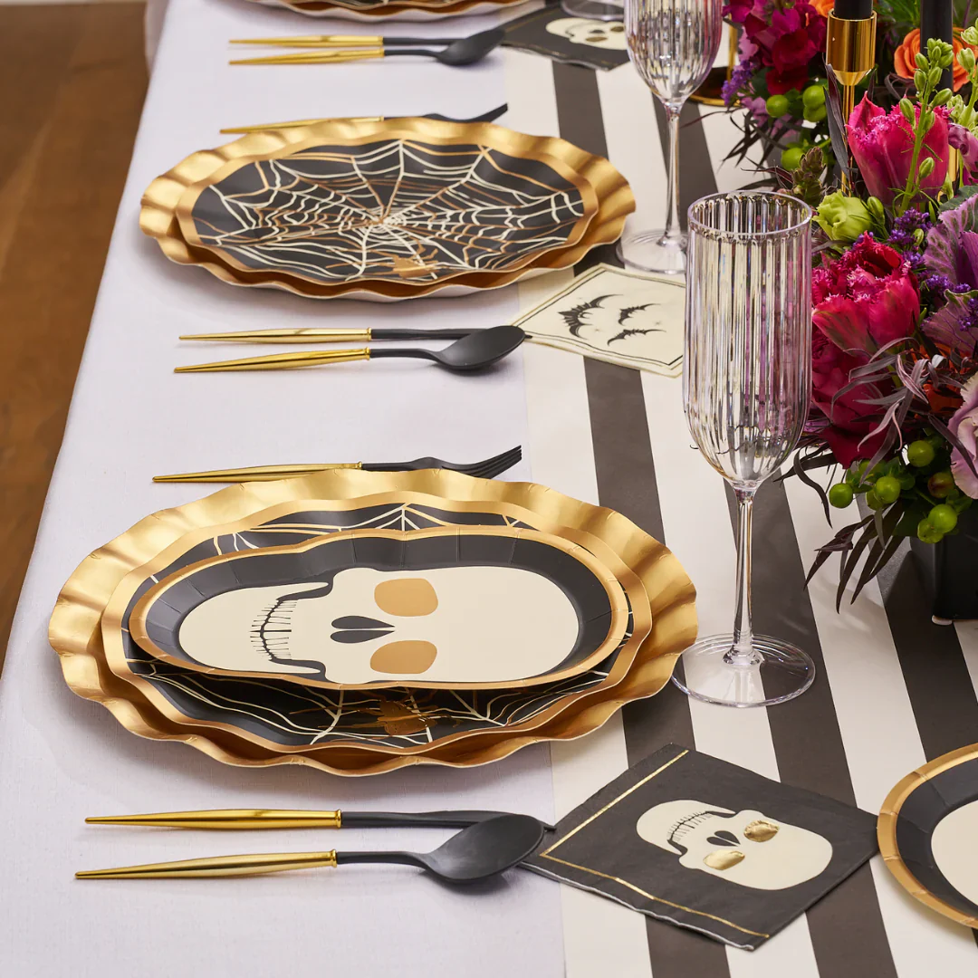 Sophistiplate Die-Cut Classic Spooky Skull Salad & Dessert Plates – 8pk - Image 4