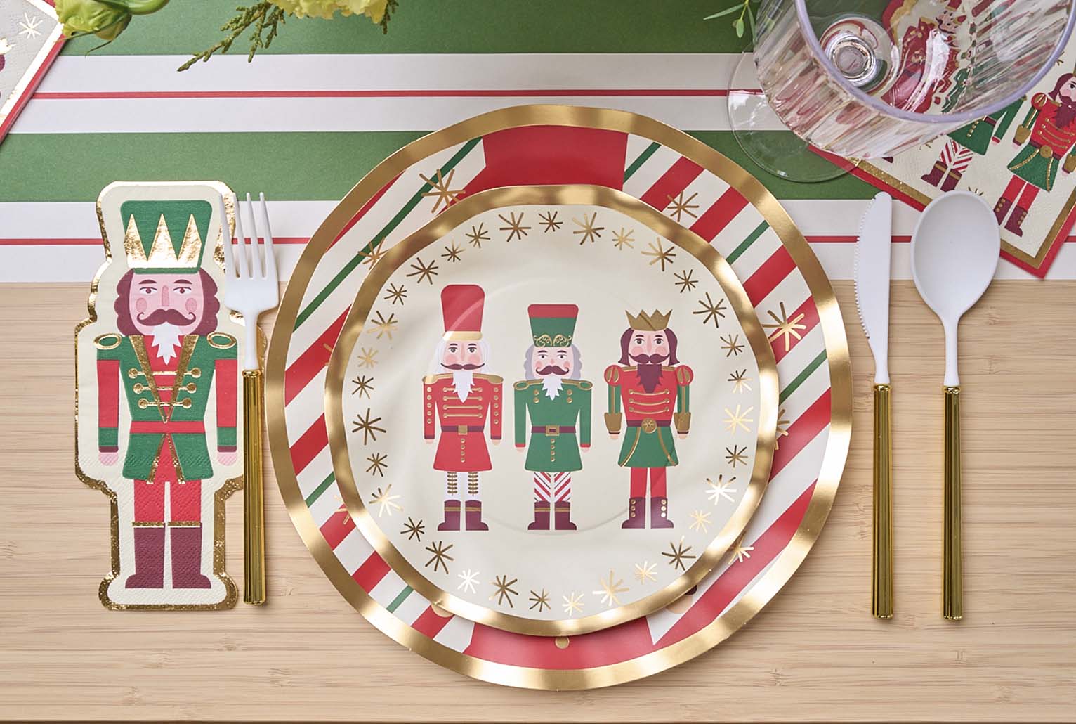 Sophistiplate Nutcracker Die-Cut Christmas Paper Guest Towel – 16pk - Image 4