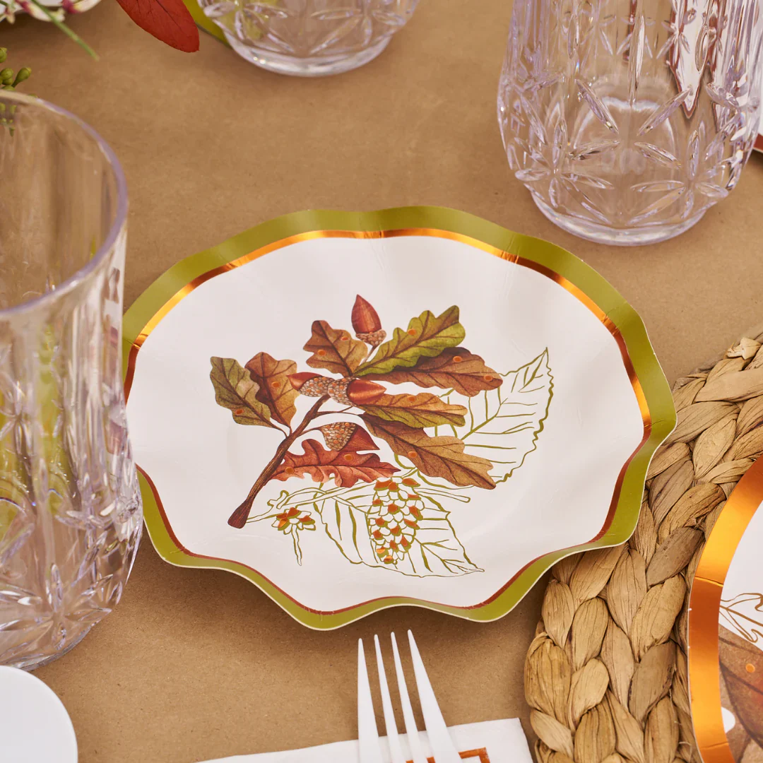 Sophistiplate Wavy Paper Appetizer/Dessert Plates – Acorn and Oak – 8pk - Image 2