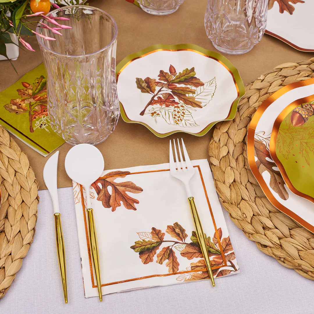 Sophistiplate Wavy Paper Appetizer/Dessert Plates – Acorn and Oak – 8pk - Image 3