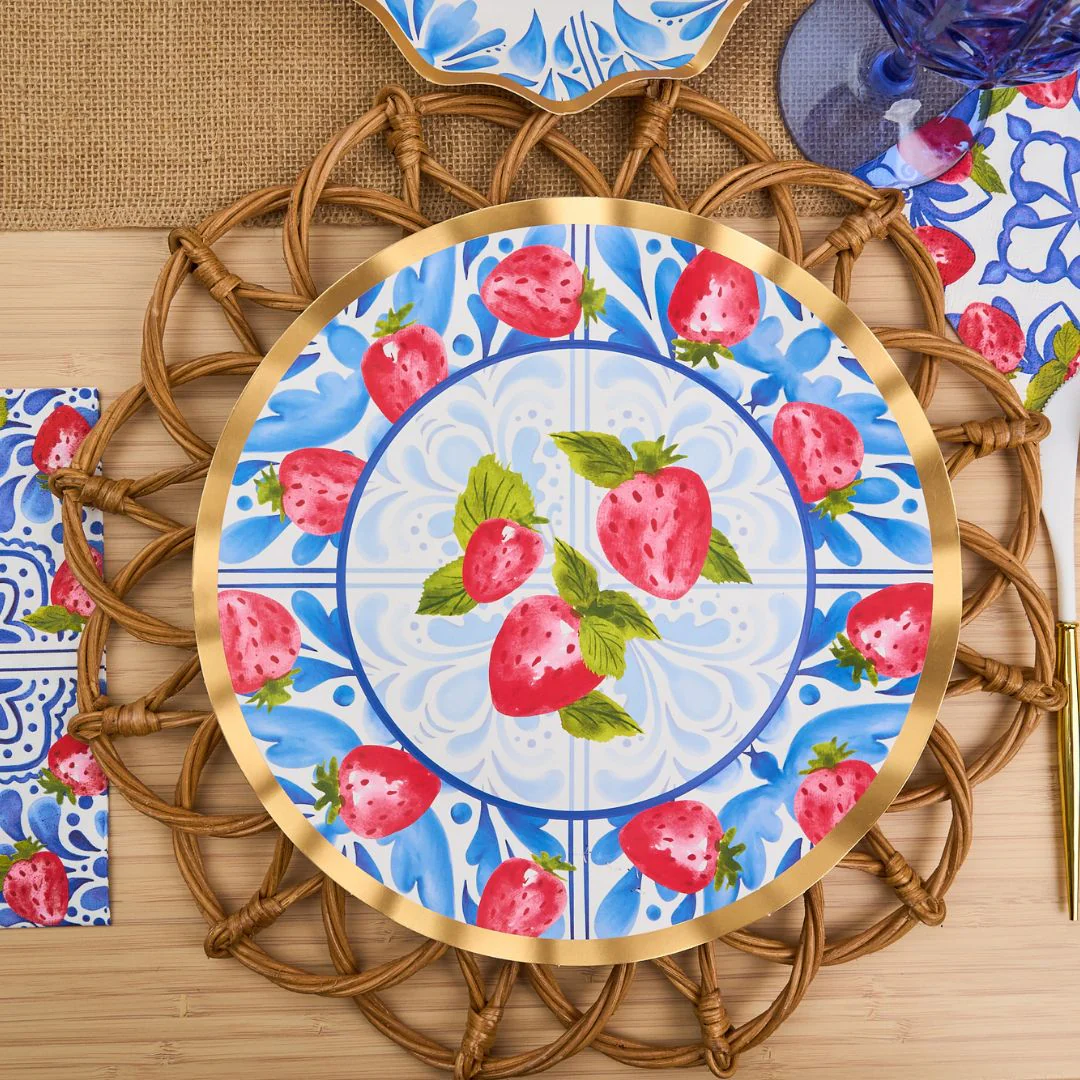 Sophistiplate Wavy Paper Dinner Plates – 8pk – Bleu Strawberries - Image 2