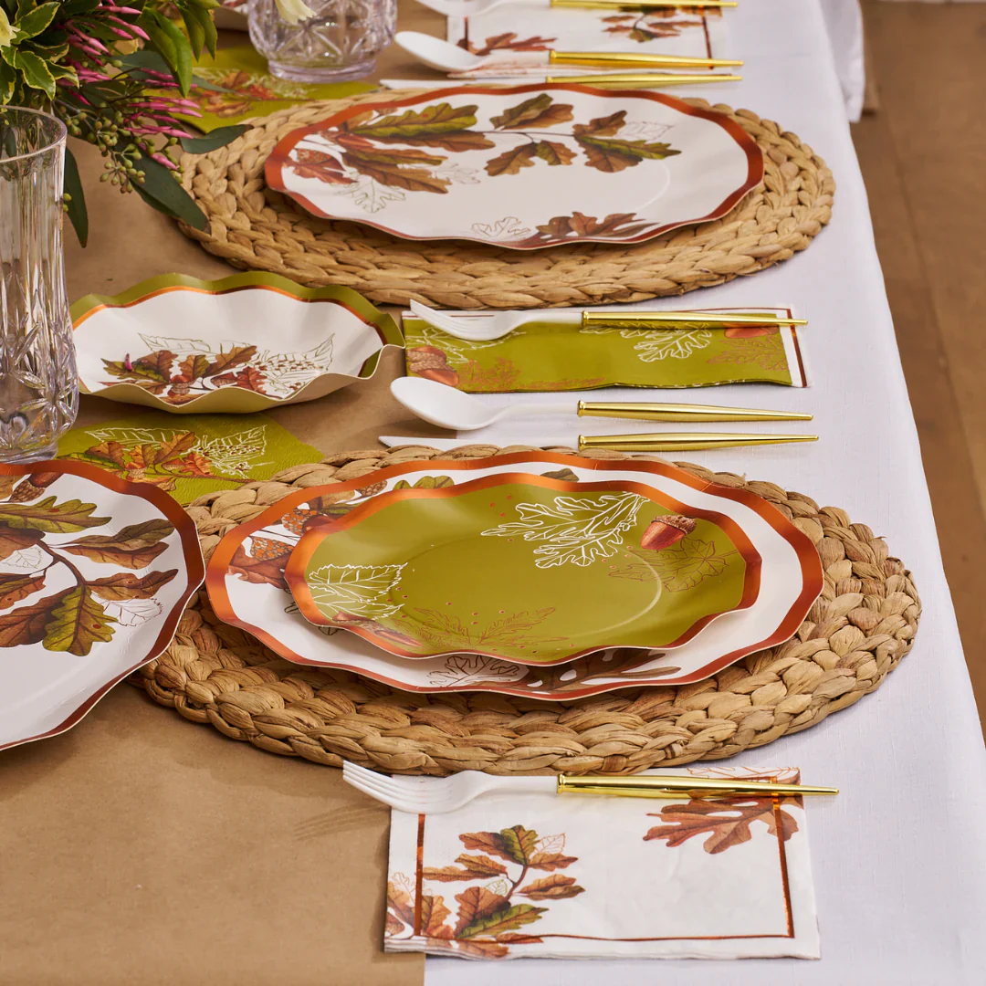 Sophistiplate Wavy Paper Salad Plates – Acorn and Oak – 8pk - Image 3