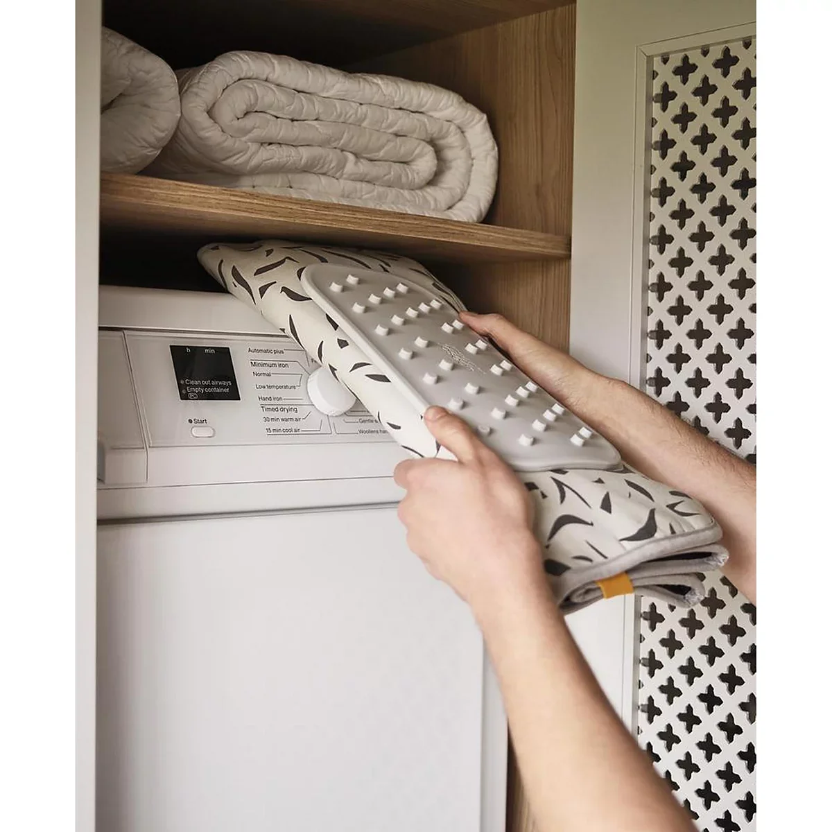Swift Folding Iron And Steaming Mat – Ecru – 35" x 18" - Image 6