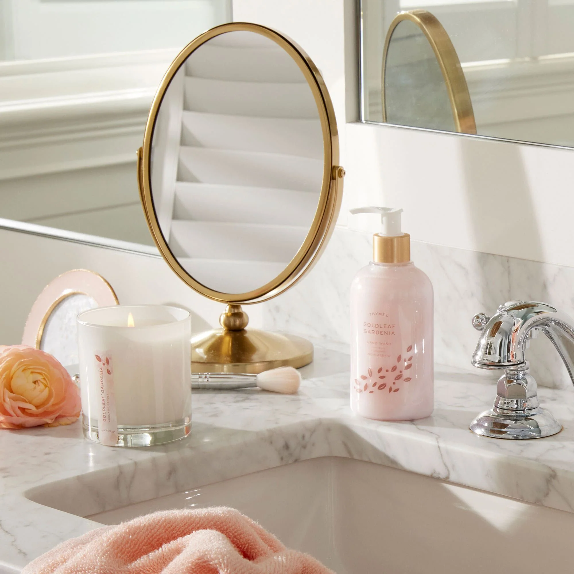 Thymes Goldleaf Gardenia Hand Wash – 8.25oz - Image 2