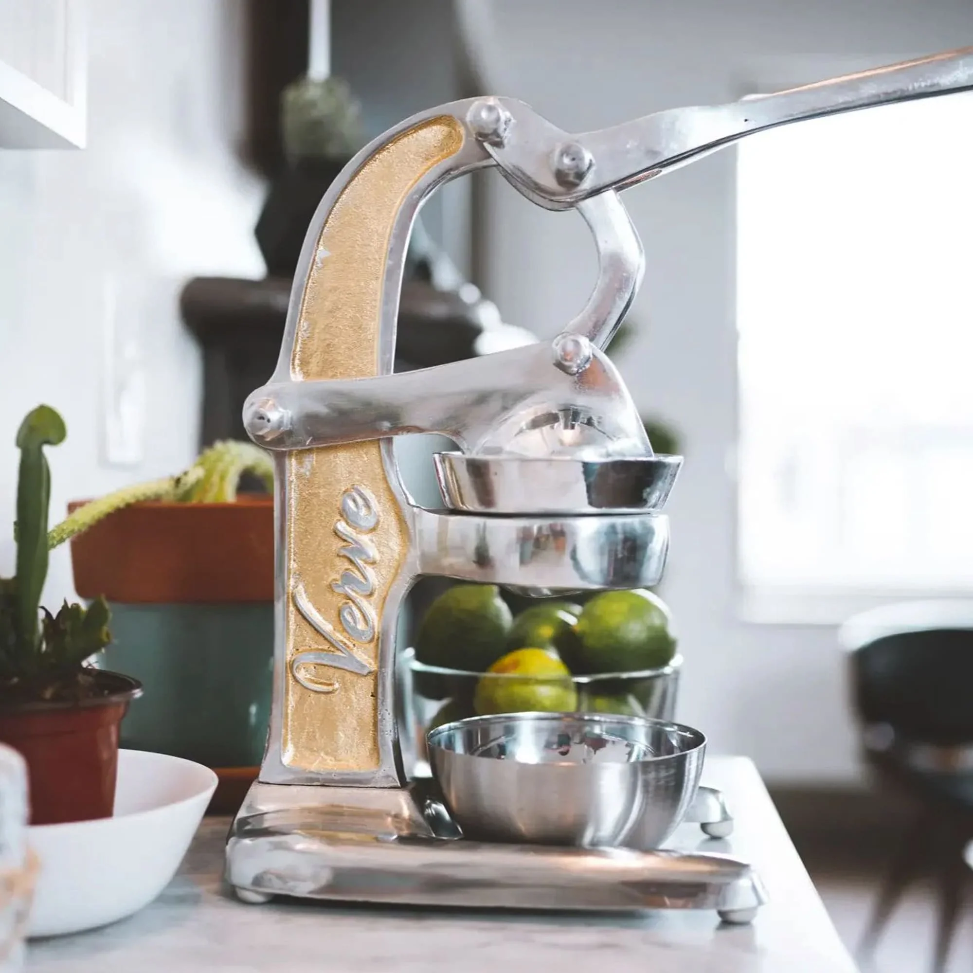 Verve Culture Artisan Manual Citrus Juicer – Small – Gold - Image 3