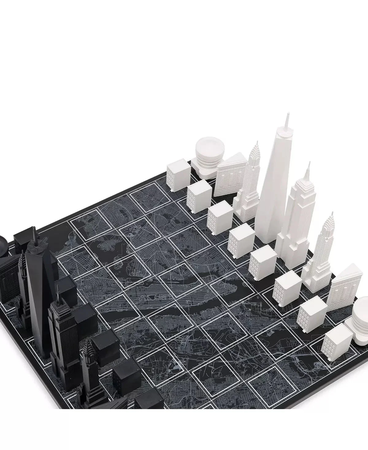 Vici New York City Chess Set - Image 2