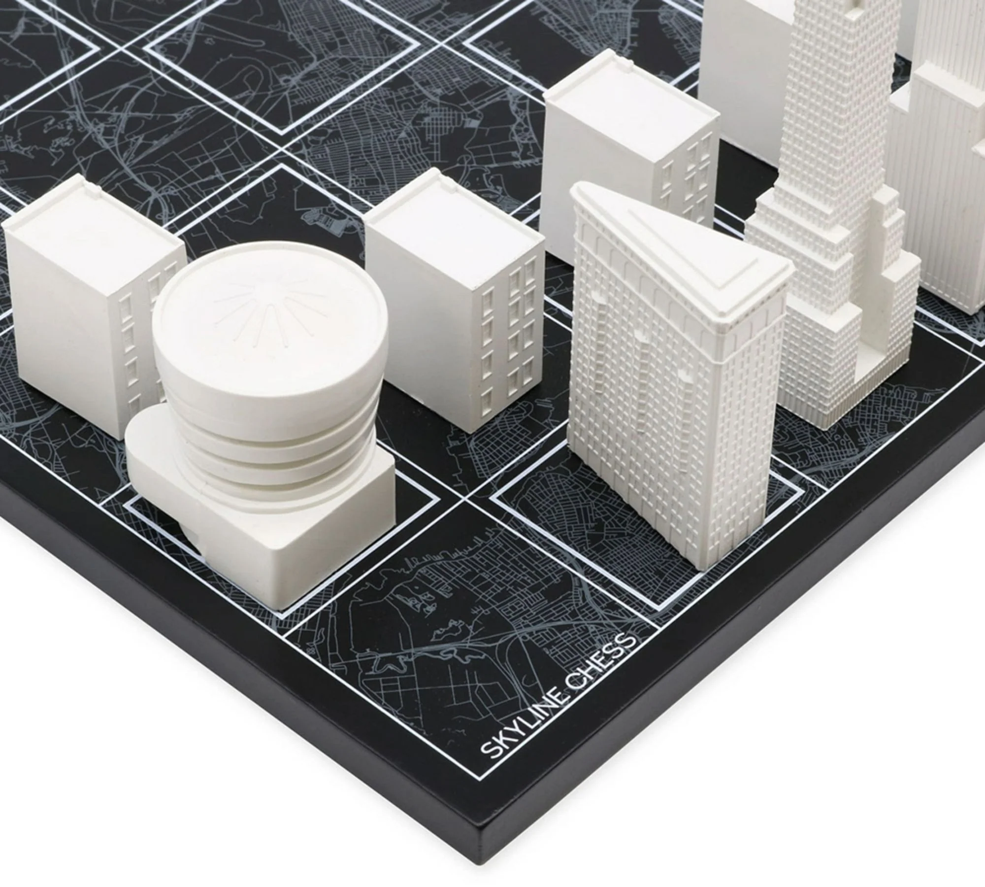 Vici New York City Chess Set - Image 5