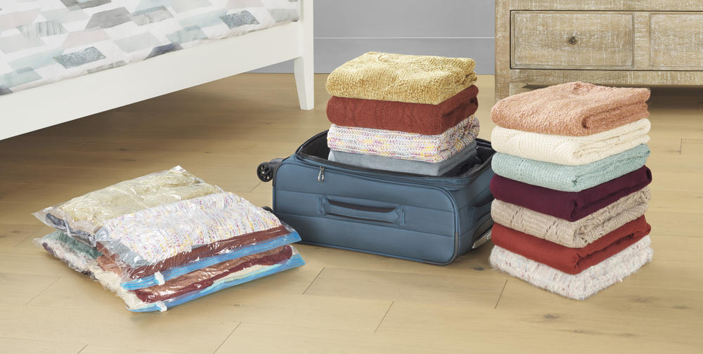 Whitmor Spacemaker Vacuum Travel Bags – Set of 2 - Image 3