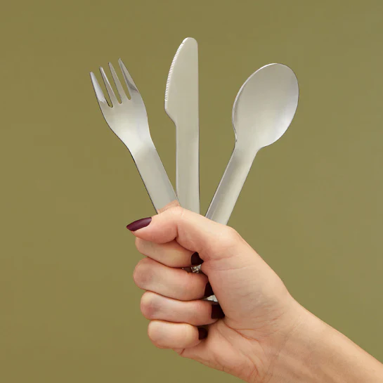 Zoku Pocket Travel Utensil Set – Charcoal - Image 2