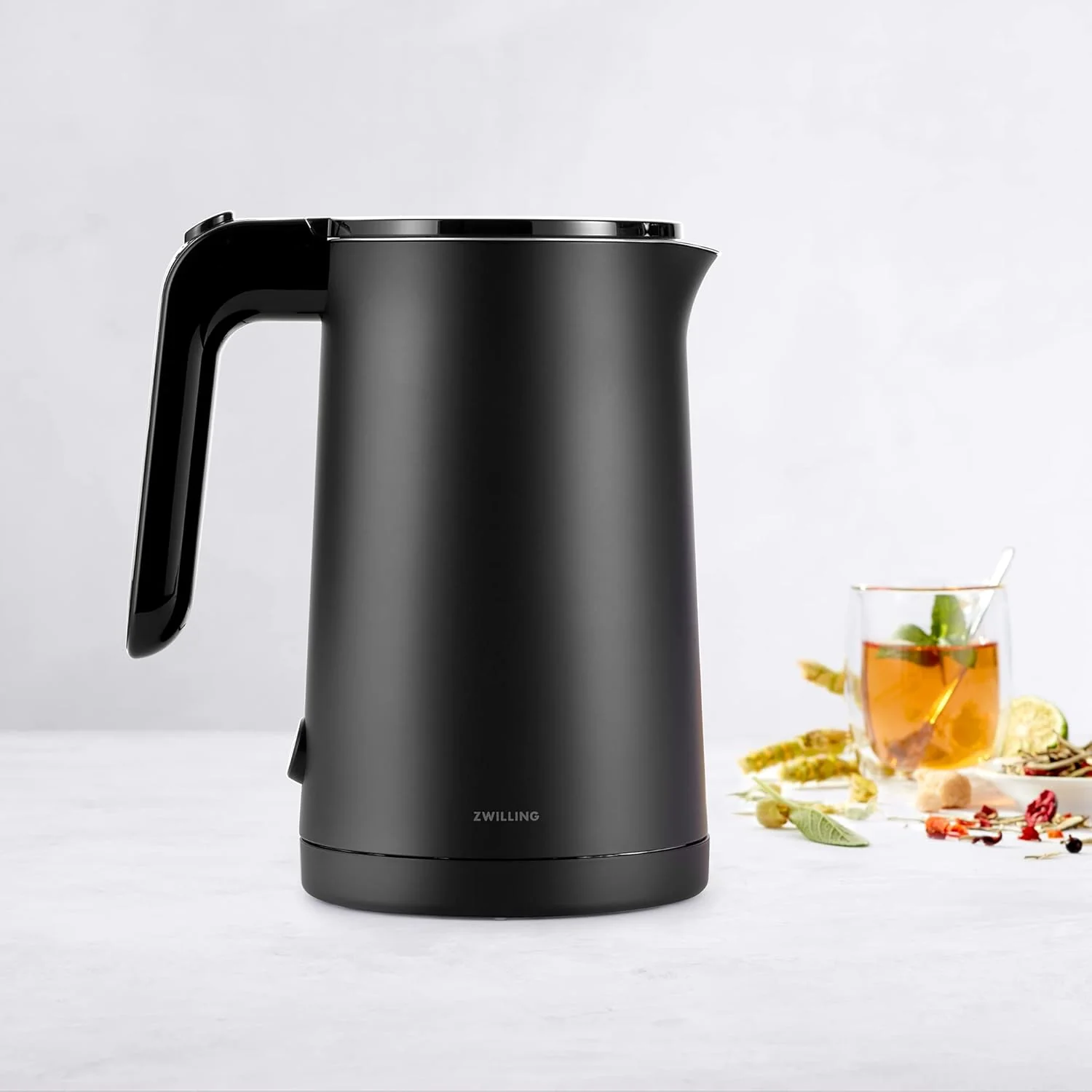 ZWILLING Enfinigy Cool Touch Cordless Electric Kettle – 1-Liter – Black - Image 3